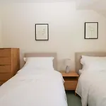 Nyaraló Tram Lane *