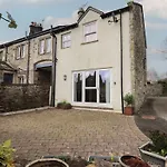 Nyaraló Tram Lane *