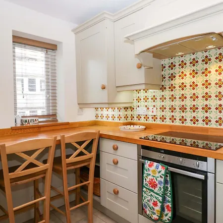 Tram Lane Nyaraló *